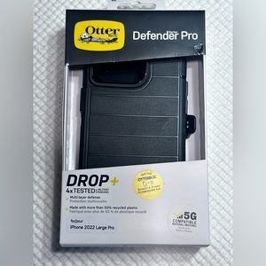 NEW - NEVER USED! OtterBox Defender Pro for iPhone 2022 Large Pro